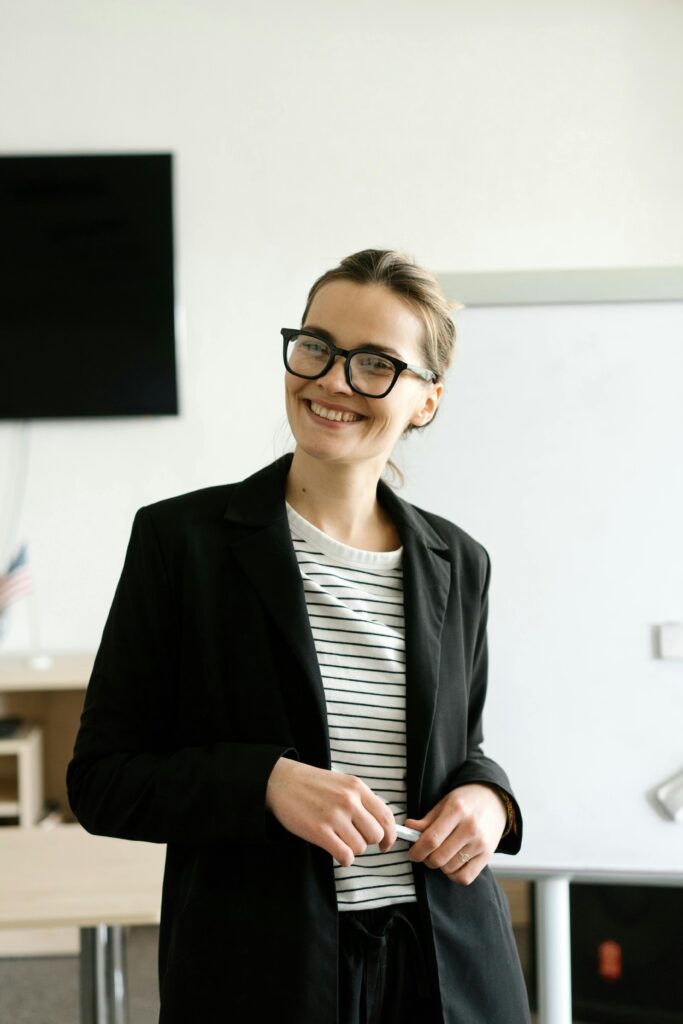 need help hiring growth marketer