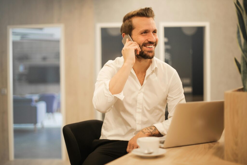 hire media buyer